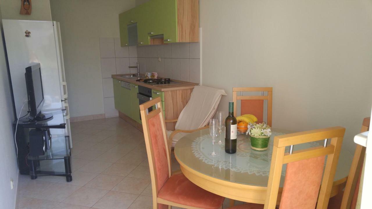 Two Bedroom Apartment Near Beach And Center Split Kültér fotó